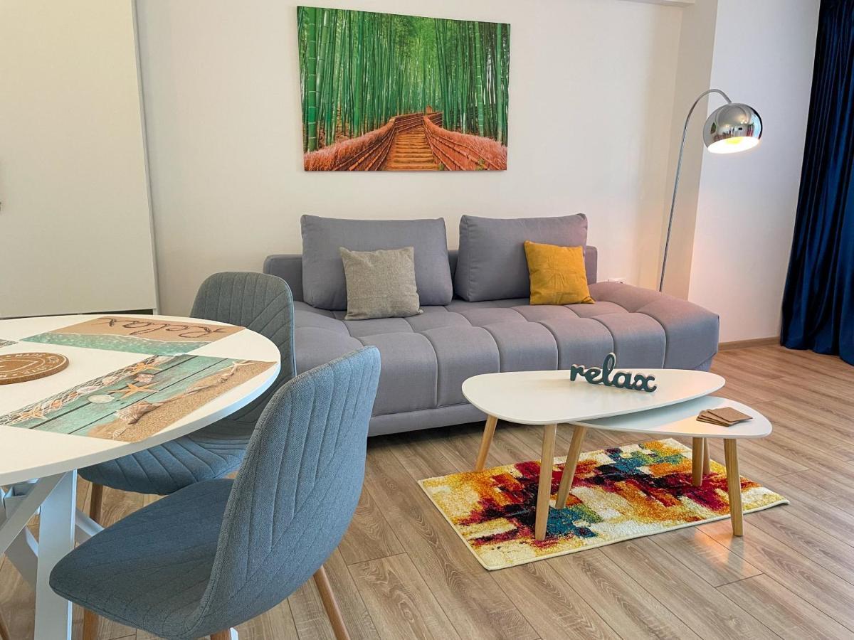 Azure Sea Apartments - Bychoice Mamaia Εξωτερικό φωτογραφία