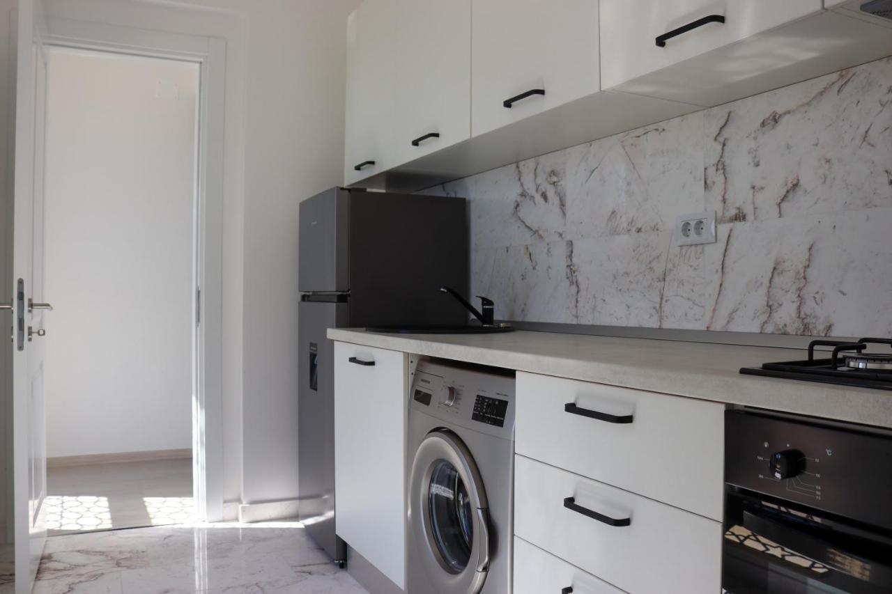 Azure Sea Apartments - Bychoice Mamaia Εξωτερικό φωτογραφία