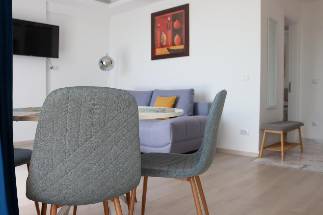 Azure Sea Apartments - Bychoice Mamaia Εξωτερικό φωτογραφία