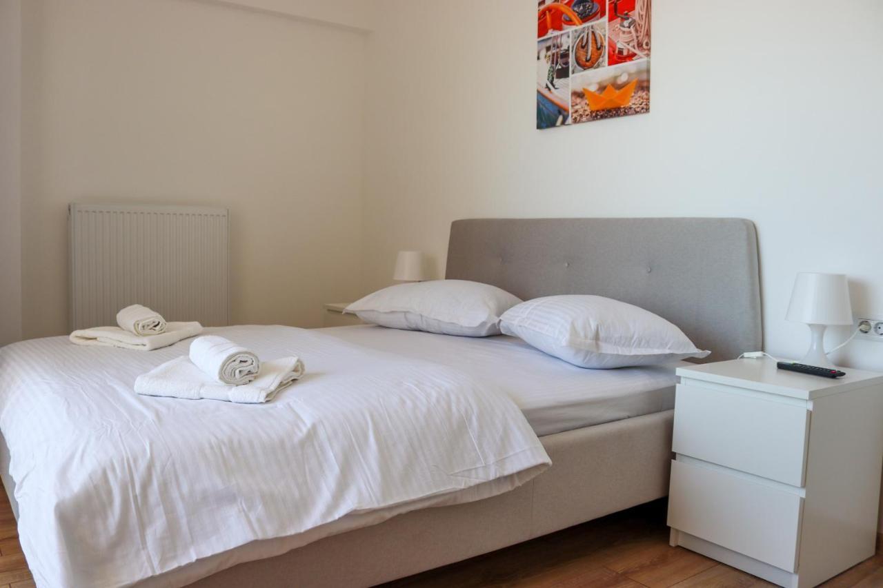 Azure Sea Apartments - Bychoice Mamaia Εξωτερικό φωτογραφία