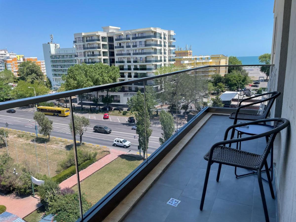 Azure Sea Apartments - Bychoice Mamaia Εξωτερικό φωτογραφία