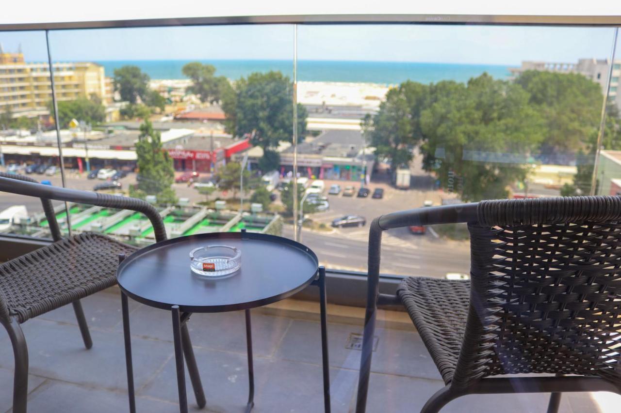 Azure Sea Apartments - Bychoice Mamaia Εξωτερικό φωτογραφία