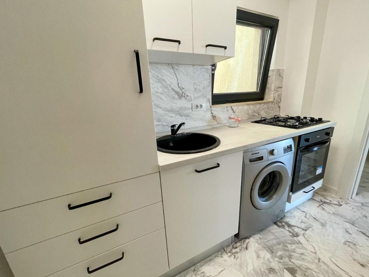 Azure Sea Apartments - Bychoice Mamaia Εξωτερικό φωτογραφία