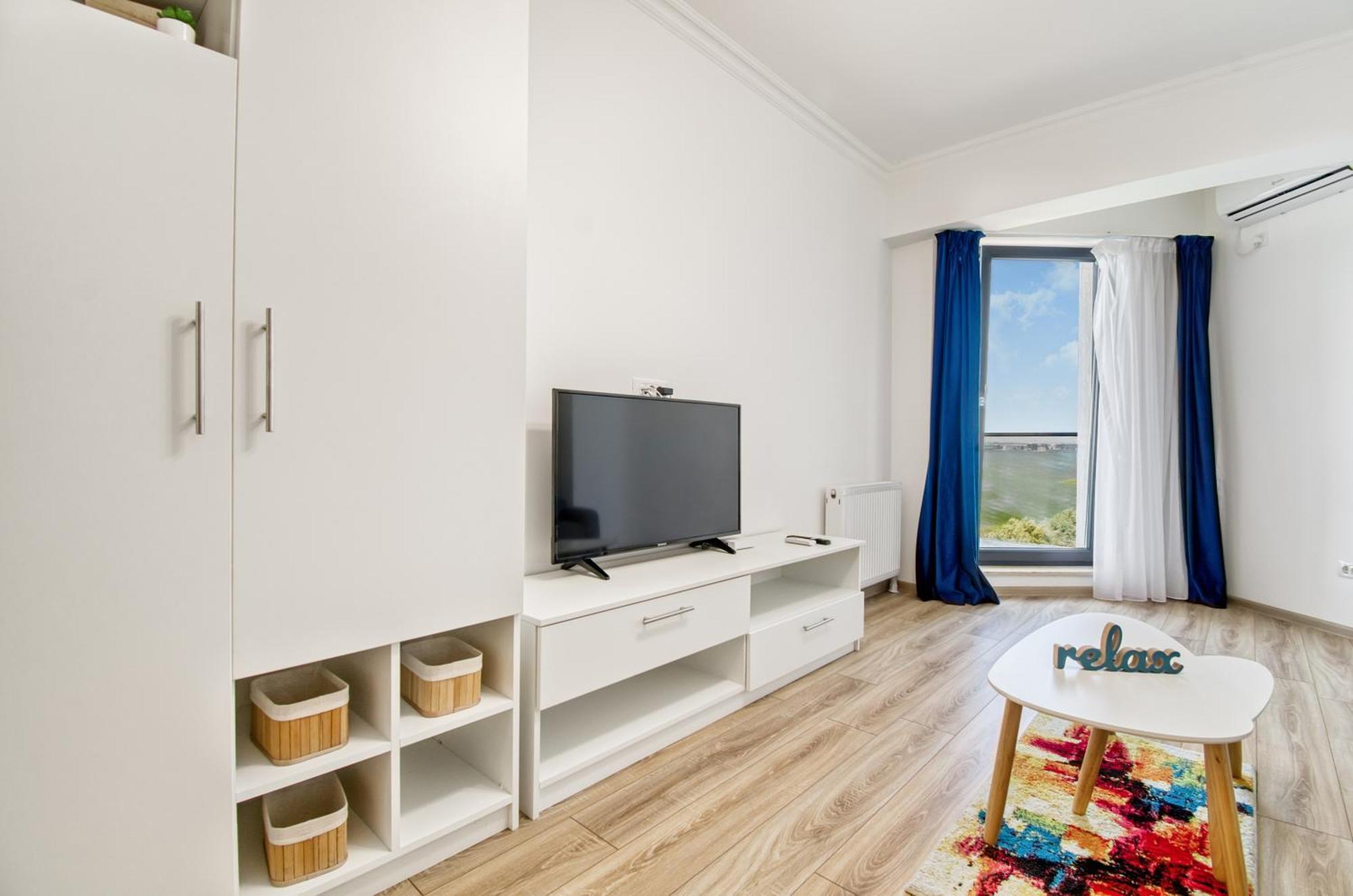 Azure Sea Apartments - Bychoice Mamaia Εξωτερικό φωτογραφία