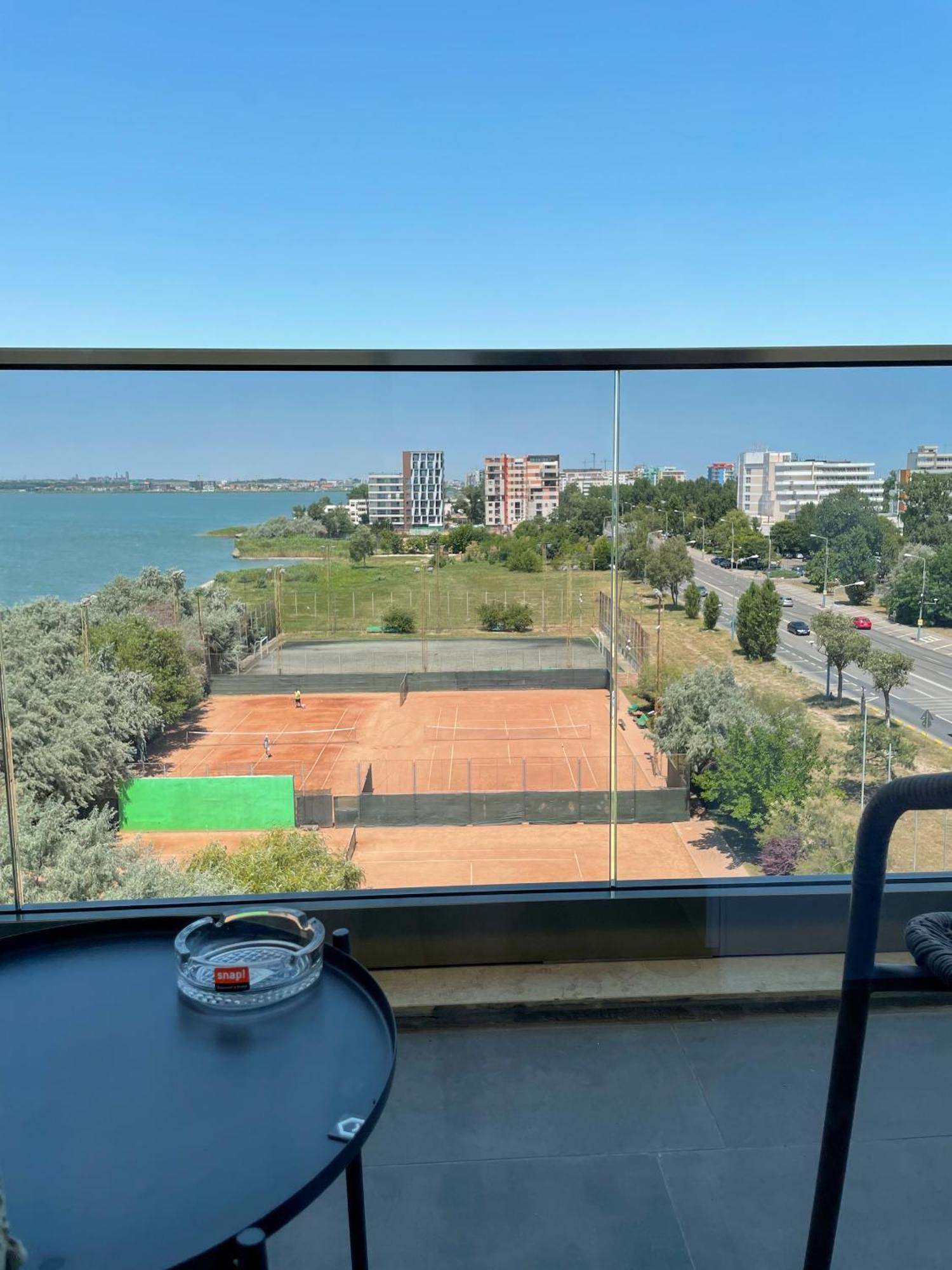 Azure Sea Apartments - Bychoice Mamaia Δωμάτιο φωτογραφία
